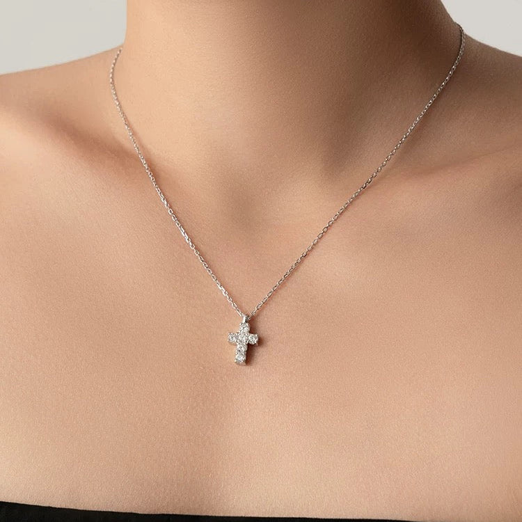 artisan cross necklace， handcrafted jewelry， detailed pendant necklace， luxury cross necklace， unique statement necklace， Hermays collection， meaningful gift for her， cross necklace gift，birthday gift， graduation gift， hermays 