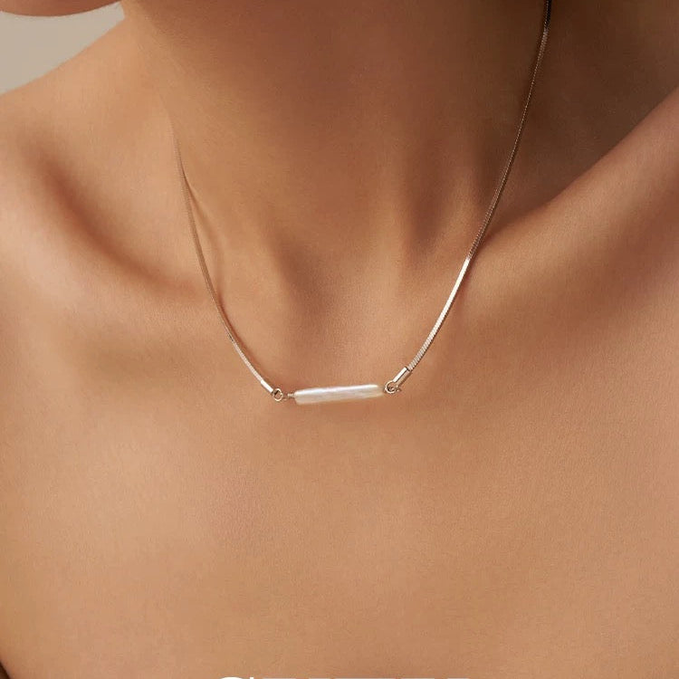 baroque pearl necklace， freshwater pearl necklace， unique pearl necklace， Hermays necklace， designer pearl necklace， baroque pearl pendant necklace， statement necklace women， HERMAYS necklace