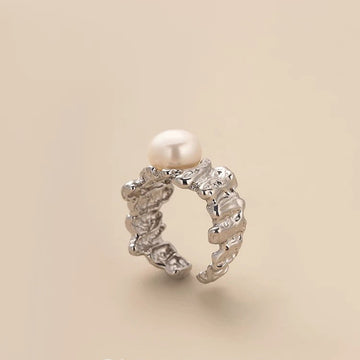 pearl ring，sterling silver pearl ring， baroque pearl ring，  Hermays ring， designer pearl ring， unique pearl ring，  minimalist pearl ring， everyday pearl ring， stackable pearl ring， baroque pearl jewelry， gift for her pearl ring， dainty pearl ring， sterling silver ring women， Hermays  ring