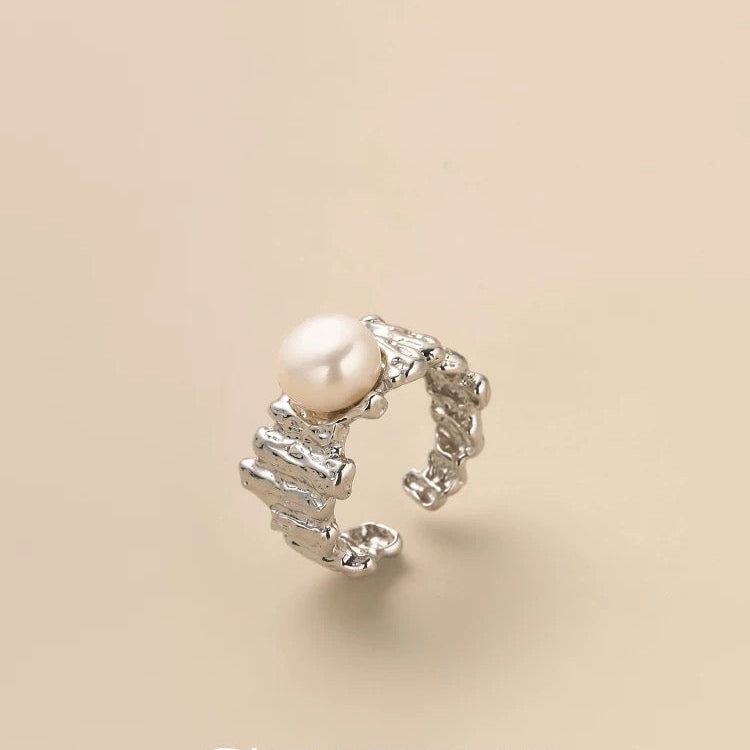 pearl ring，sterling silver pearl ring， baroque pearl ring，  Hermays ring， designer pearl ring， unique pearl ring，  minimalist pearl ring， everyday pearl ring， stackable pearl ring， baroque pearl jewelry， gift for her pearl ring， dainty pearl ring， sterling silver ring women， Hermays  ring